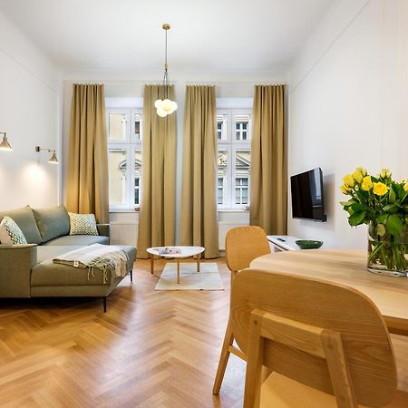 Tyzenhauz Suites Topolowa Красков Екстериор снимка