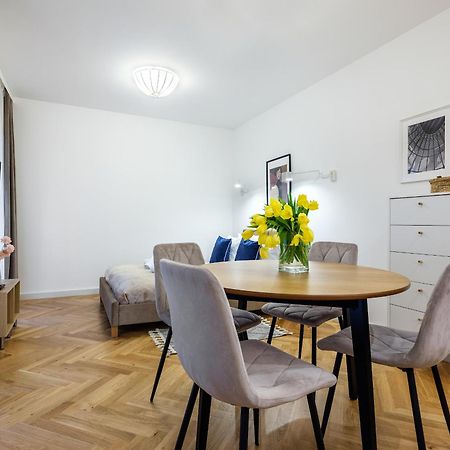 Tyzenhauz Suites Topolowa Красков Екстериор снимка