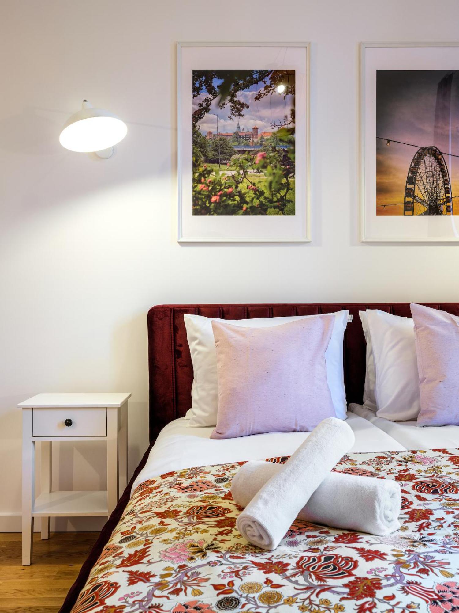 Tyzenhauz Suites Topolowa Красков Екстериор снимка
